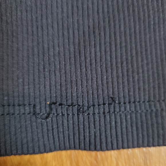 Aritzia Babaton GONZALO T-SHIRT High Neck Ribbed Crop Top Womans XL - Picture 6 of 6